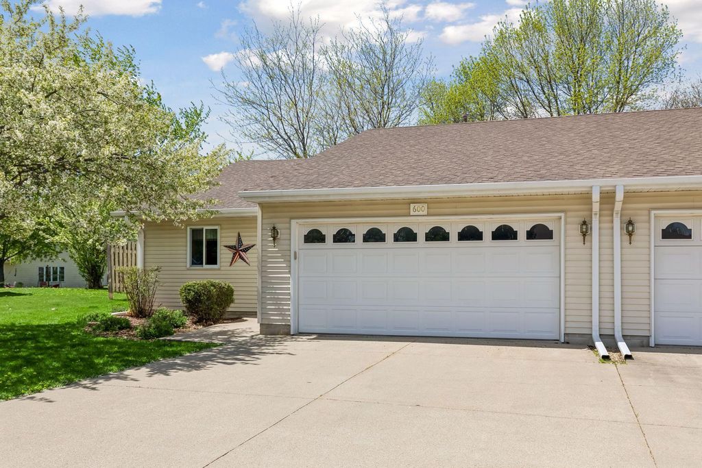 Photo of 600 E Welco Drive, Montgomery, MN 56069 (MLS # 7076160)