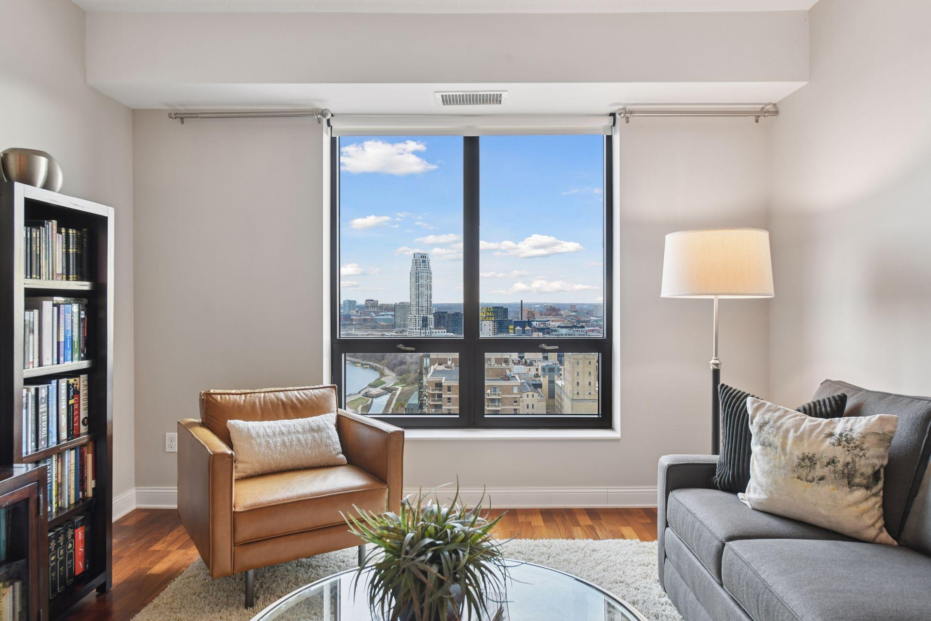 100 3rd Avenue S 2201