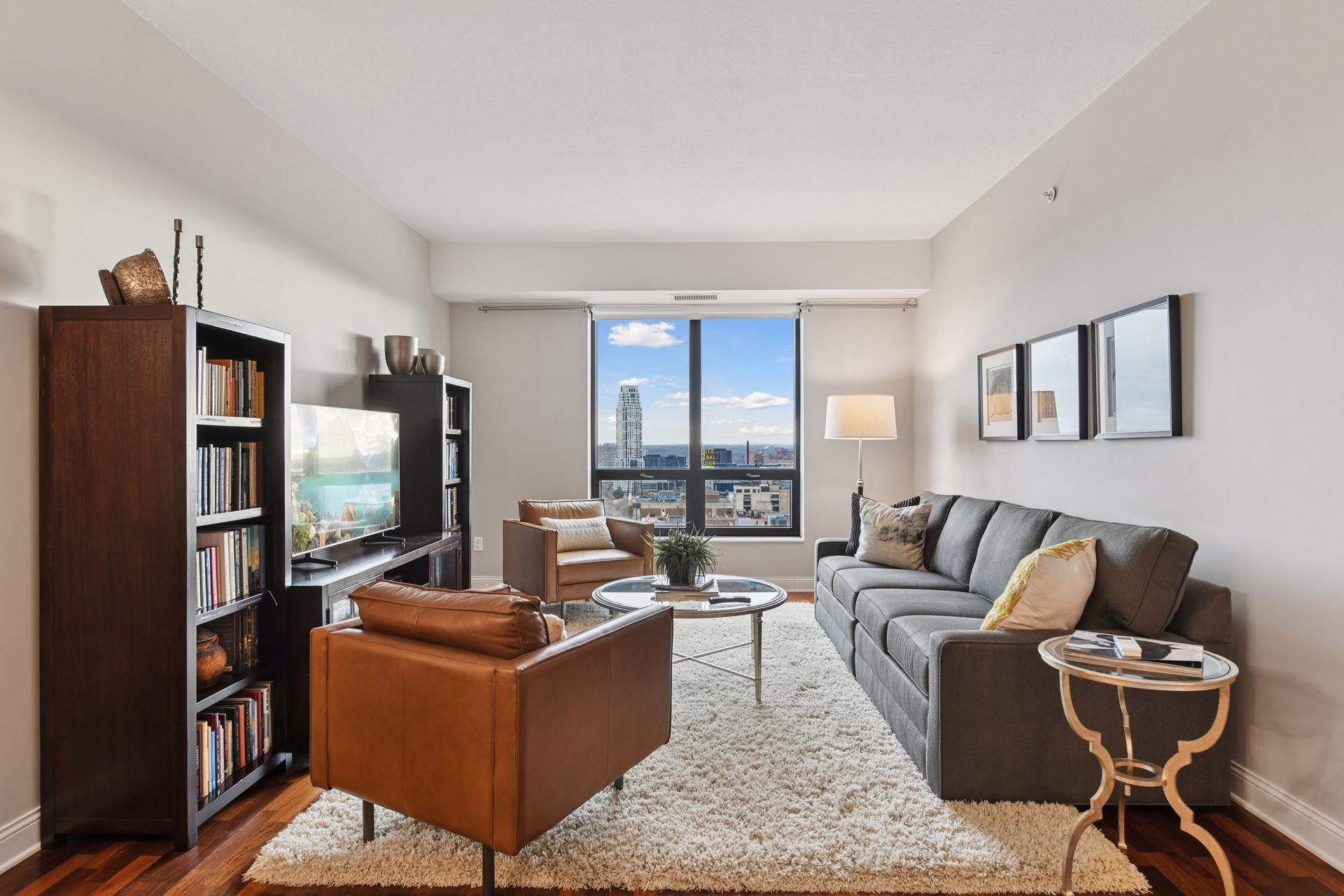 100 3rd Avenue S 2201