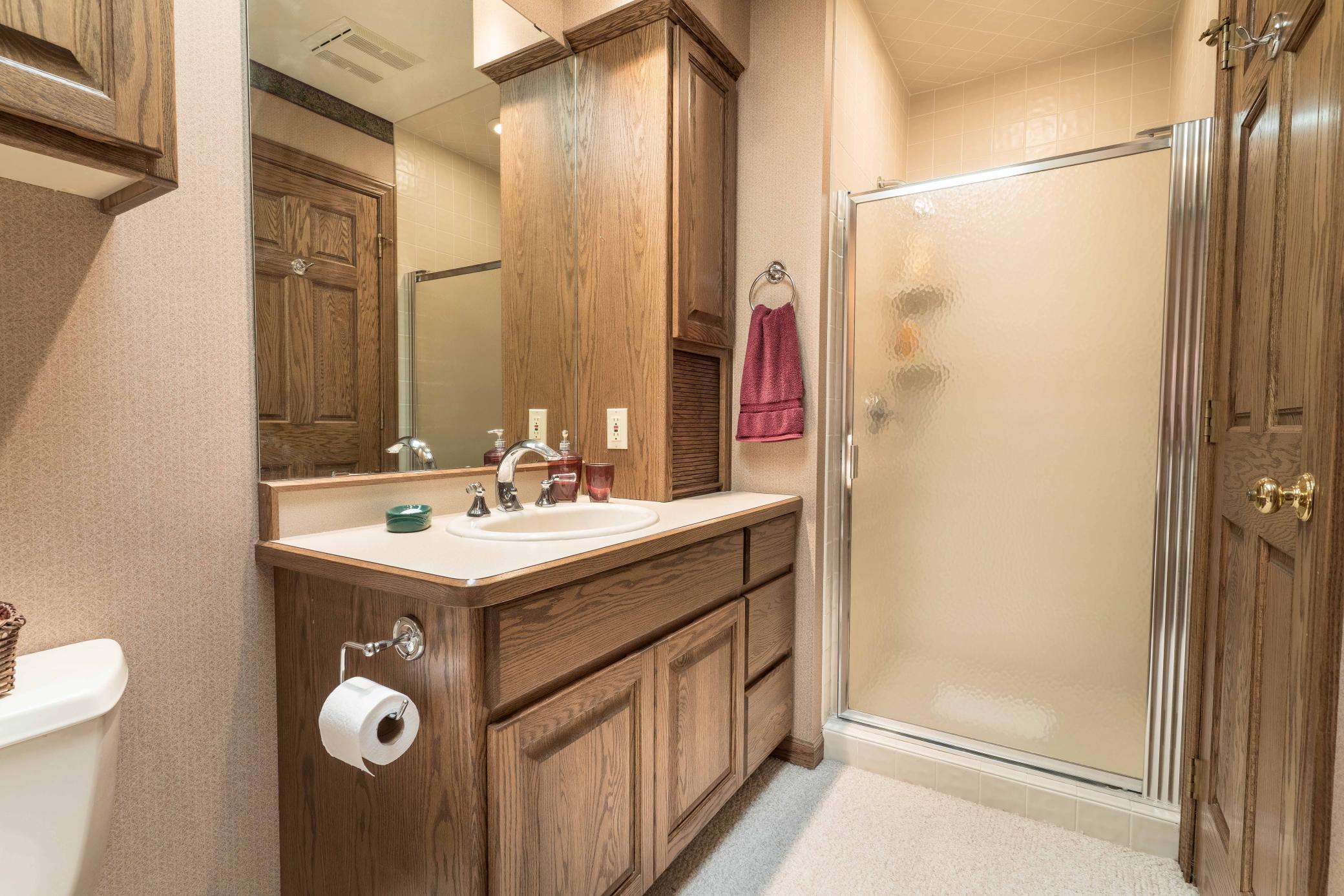 Alexandria, Minnesota, 56308, United States, 4 Bedrooms Bedrooms, ,6 BathroomsBathrooms,Residential,Active,2032395
