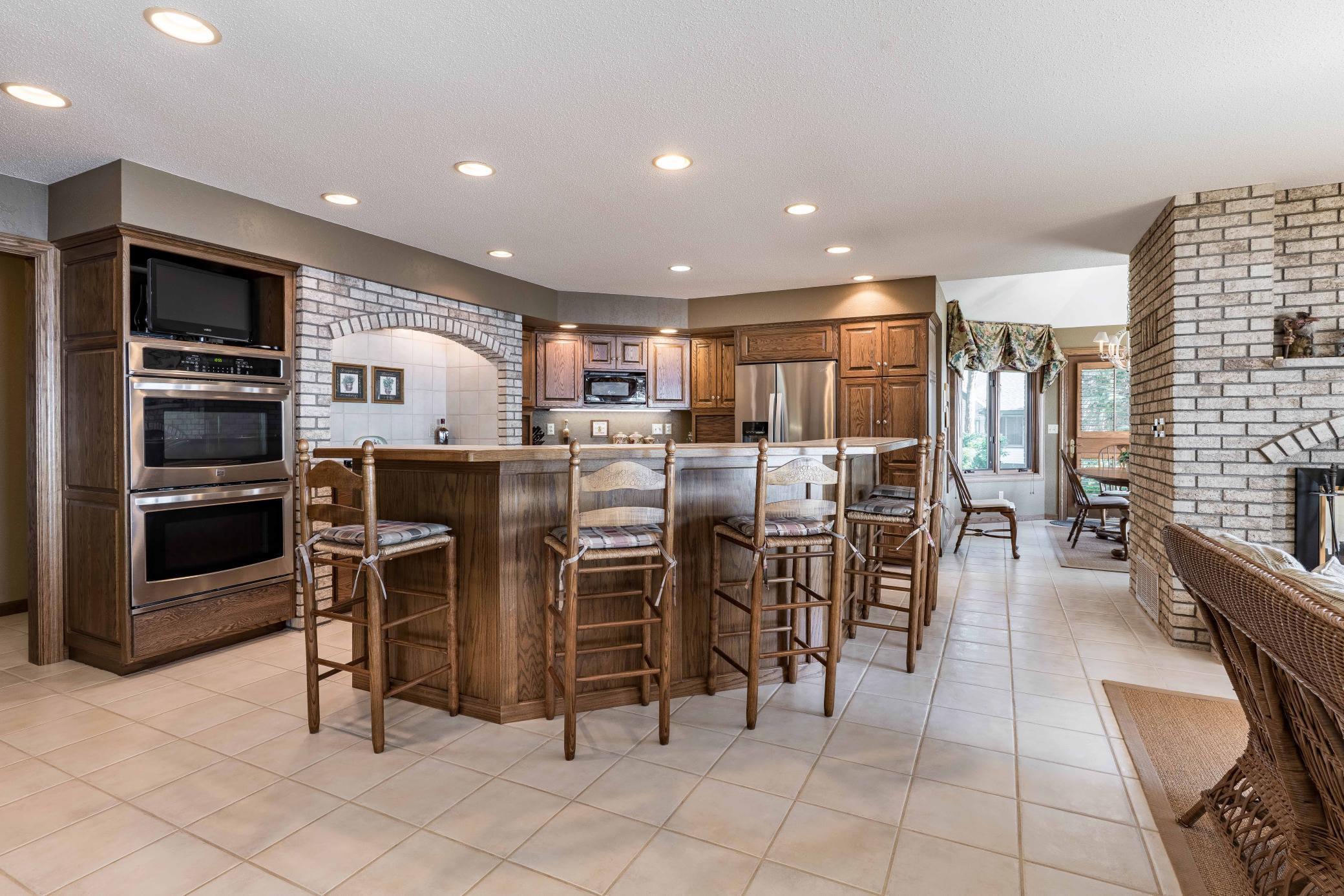 Alexandria, Minnesota, 56308, United States, 4 Bedrooms Bedrooms, ,6 BathroomsBathrooms,Residential,Active,2032395