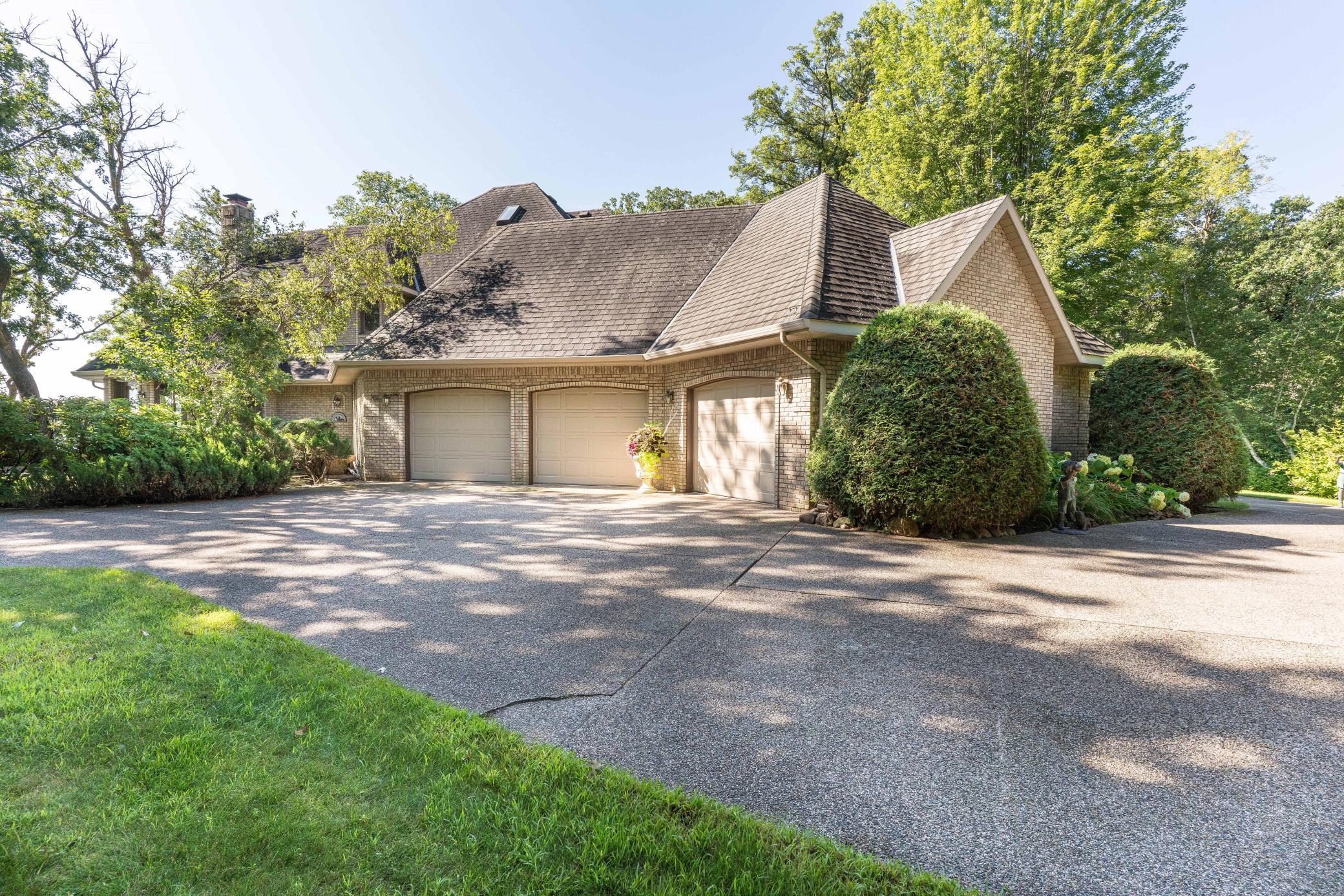2807 Government Point Road NE