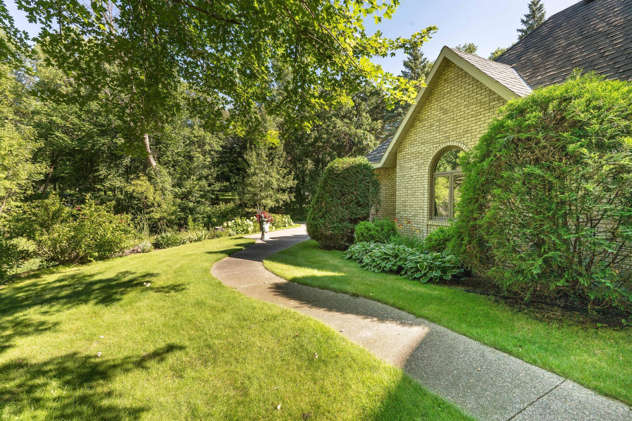 Alexandria, Minnesota, 56308, United States, 4 Bedrooms Bedrooms, ,6 BathroomsBathrooms,Residential,Active,2032395