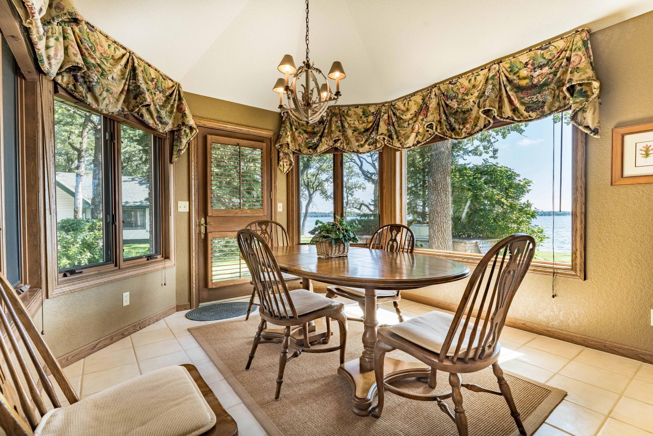 Alexandria, Minnesota, 56308, United States, 4 Bedrooms Bedrooms, ,6 BathroomsBathrooms,Residential,Active,2032395