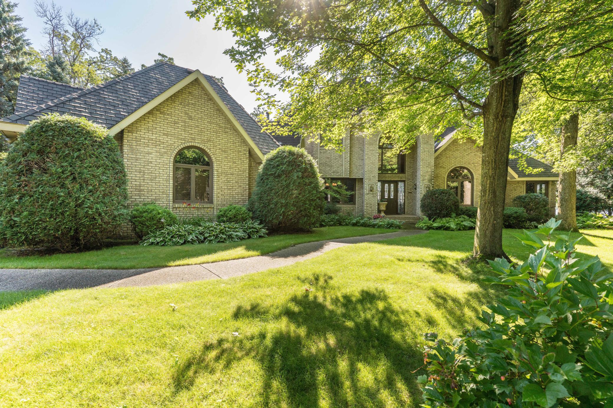 2807 Government Point Road NE
