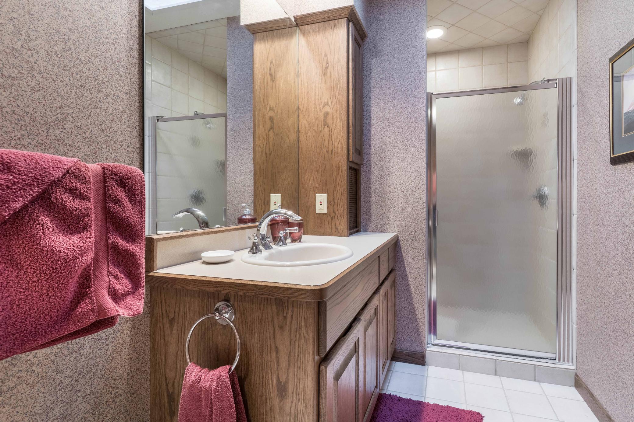 Alexandria, Minnesota, 56308, United States, 4 Bedrooms Bedrooms, ,6 BathroomsBathrooms,Residential,Active,2032395
