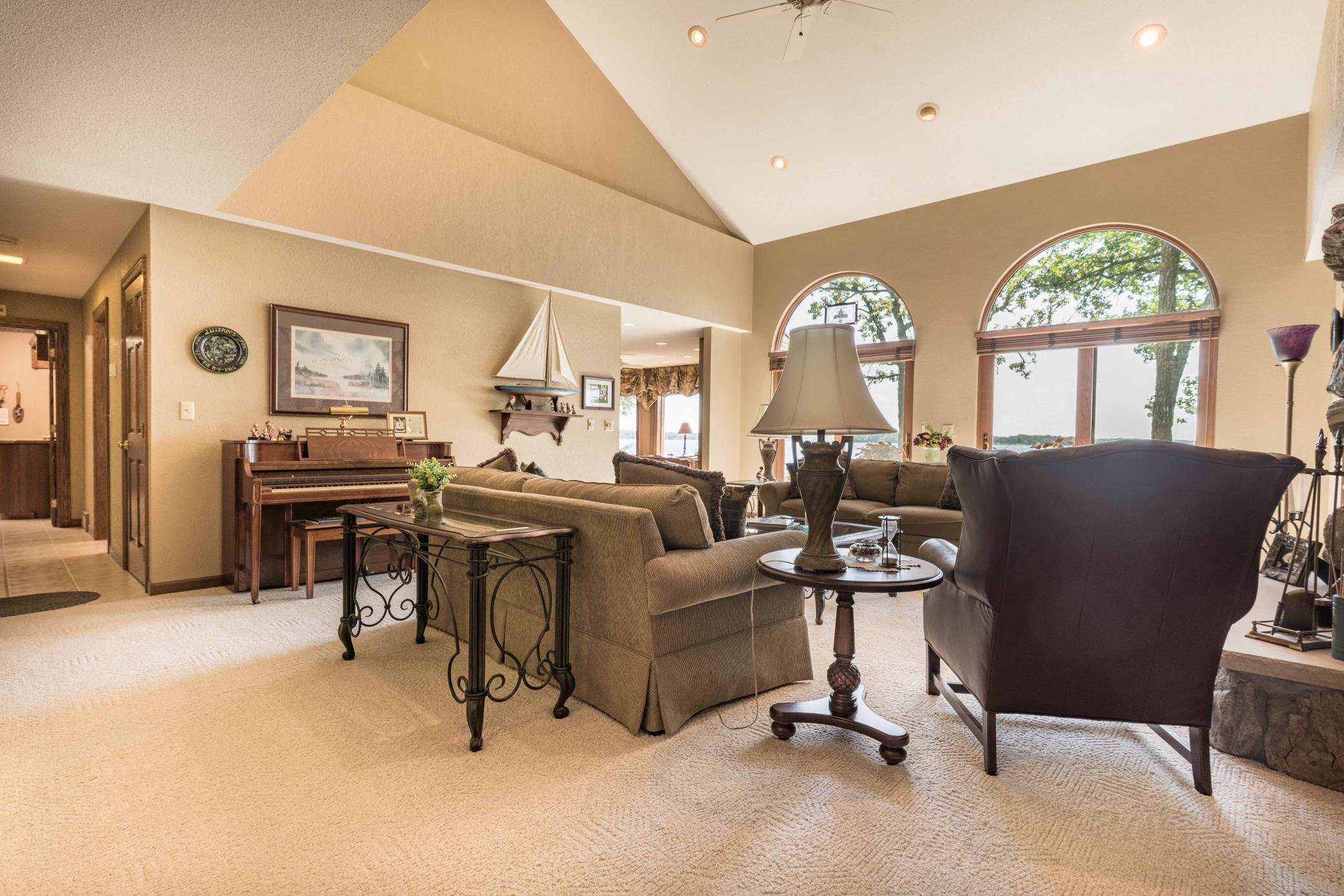Alexandria, Minnesota, 56308, United States, 4 Bedrooms Bedrooms, ,6 BathroomsBathrooms,Residential,Active,2032395