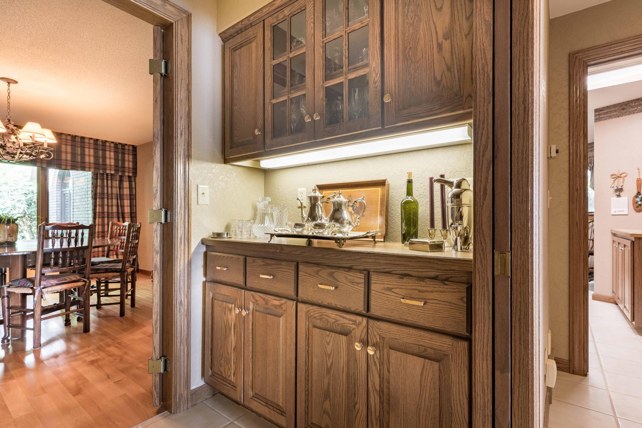 Alexandria, Minnesota, 56308, United States, 4 Bedrooms Bedrooms, ,6 BathroomsBathrooms,Residential,Active,2032395