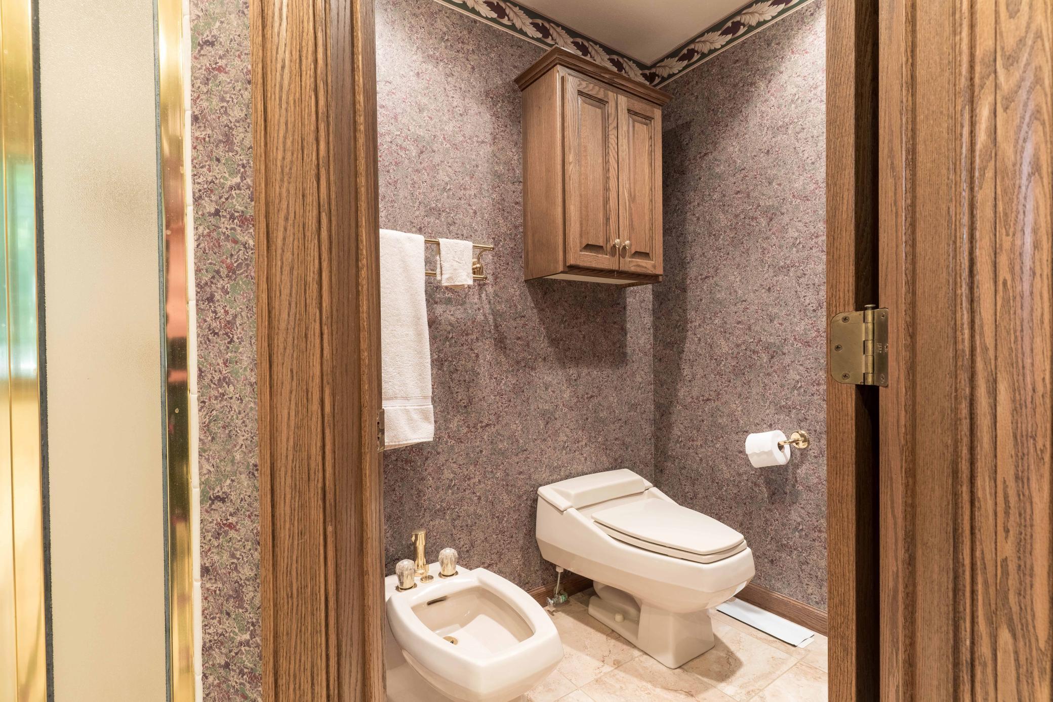 Alexandria, Minnesota, 56308, United States, 4 Bedrooms Bedrooms, ,6 BathroomsBathrooms,Residential,Active,2032395
