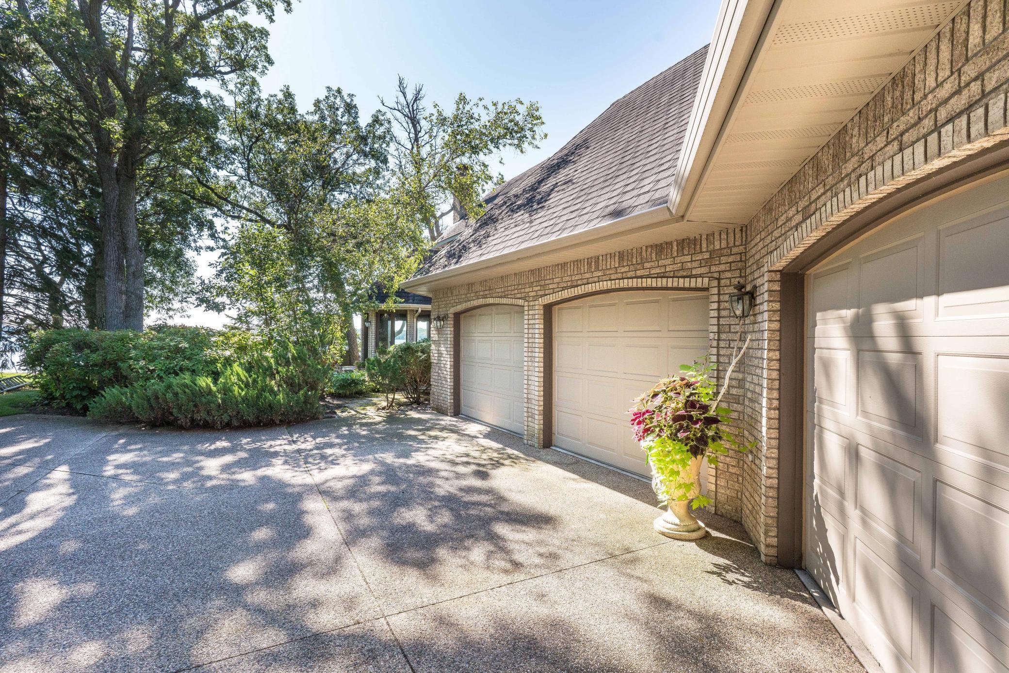 Alexandria, Minnesota, 56308, United States, 4 Bedrooms Bedrooms, ,6 BathroomsBathrooms,Residential,Active,2032395