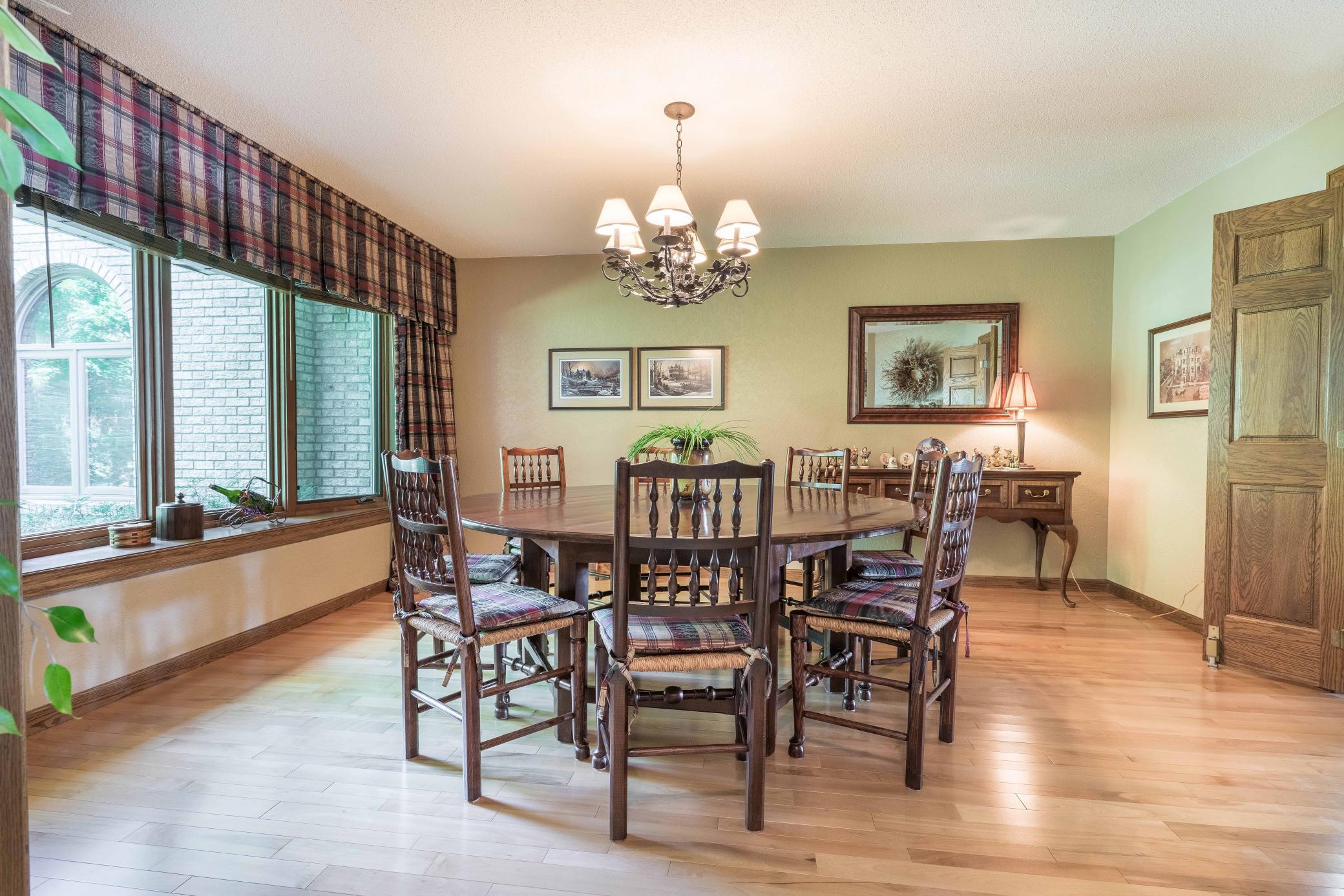 Alexandria, Minnesota, 56308, United States, 4 Bedrooms Bedrooms, ,6 BathroomsBathrooms,Residential,Active,2032395
