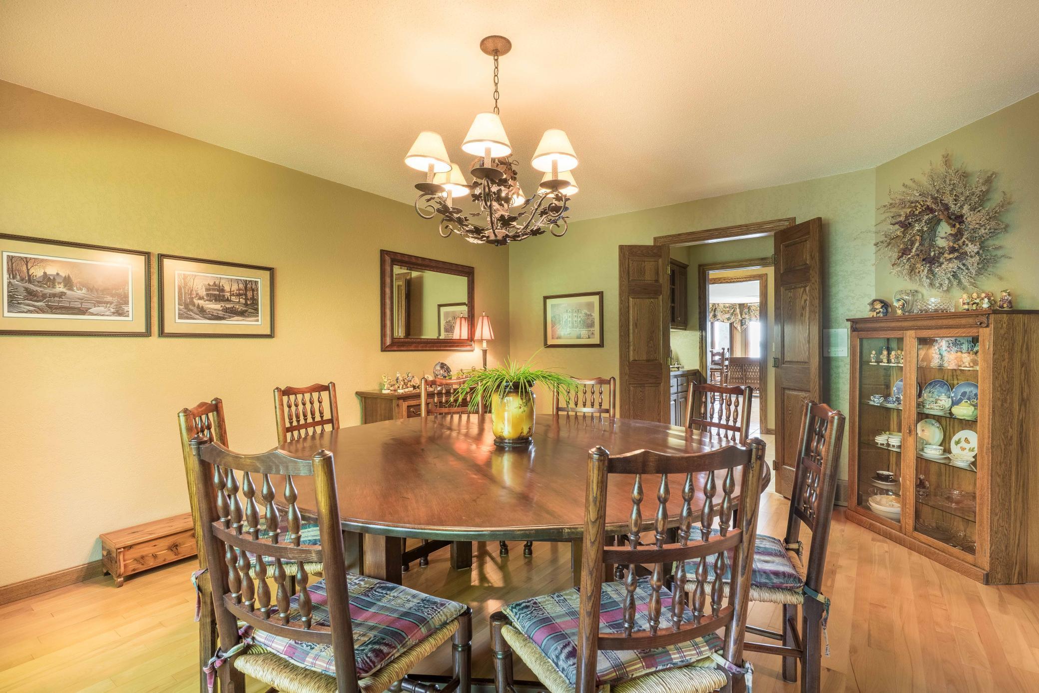 Alexandria, Minnesota, 56308, United States, 4 Bedrooms Bedrooms, ,6 BathroomsBathrooms,Residential,Active,2032395