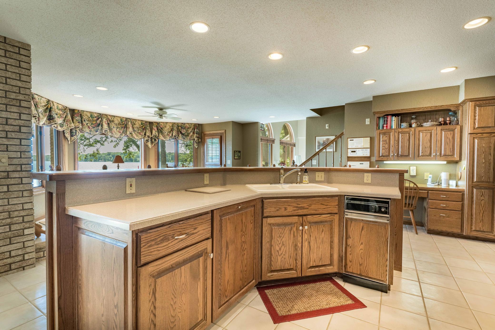 Alexandria, Minnesota, 56308, United States, 4 Bedrooms Bedrooms, ,6 BathroomsBathrooms,Residential,Active,2032395