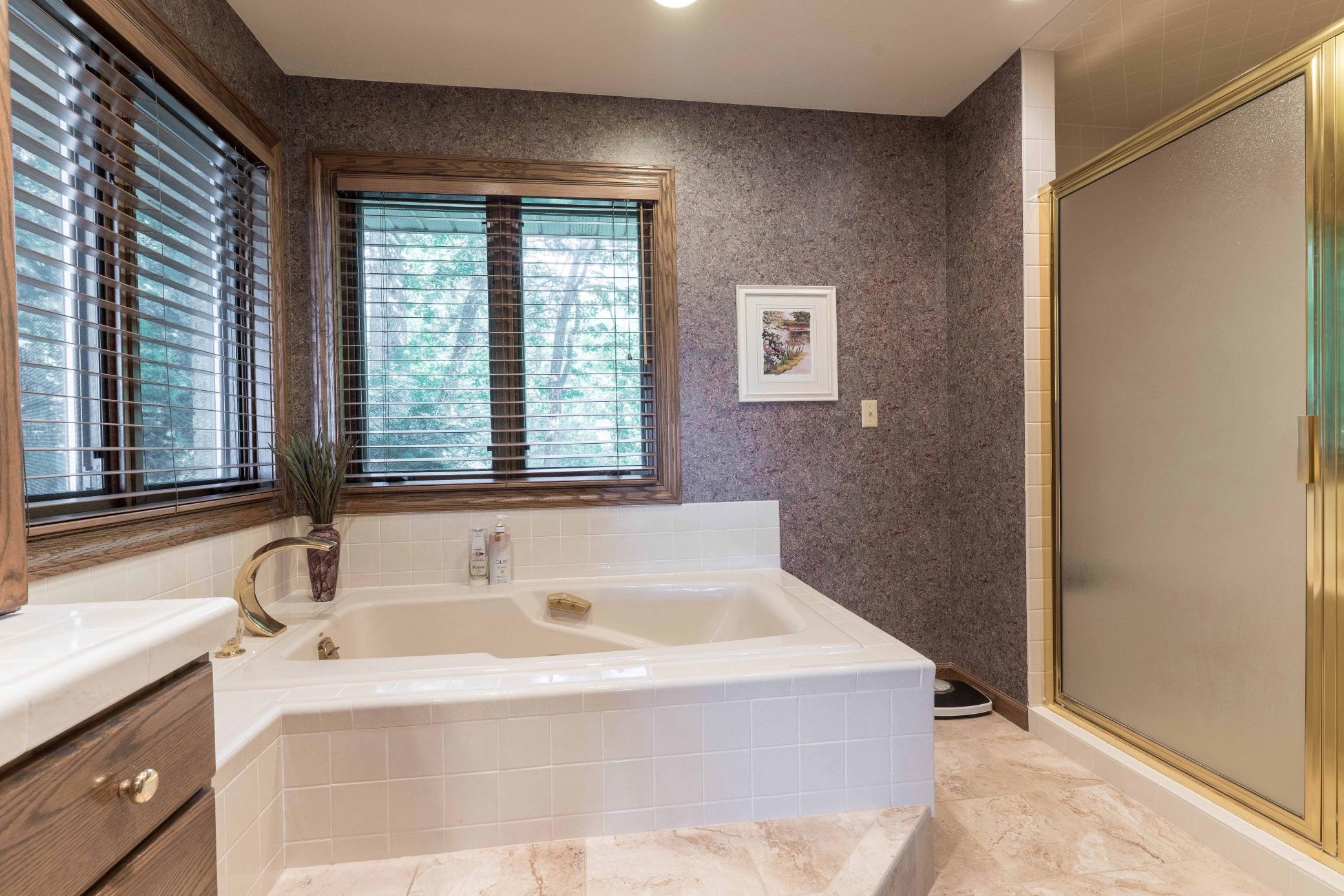 Alexandria, Minnesota, 56308, United States, 4 Bedrooms Bedrooms, ,6 BathroomsBathrooms,Residential,Active,2032395