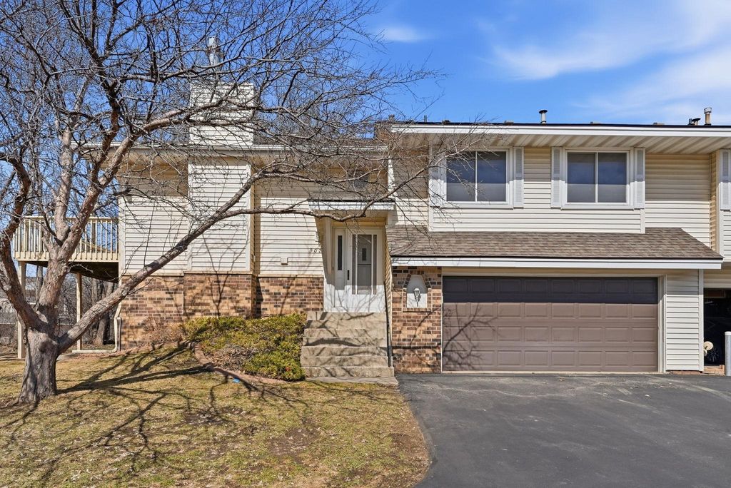 Photo of 902 Evergreen Drive, Burnsville, MN 55337 (MLS # 7035237)