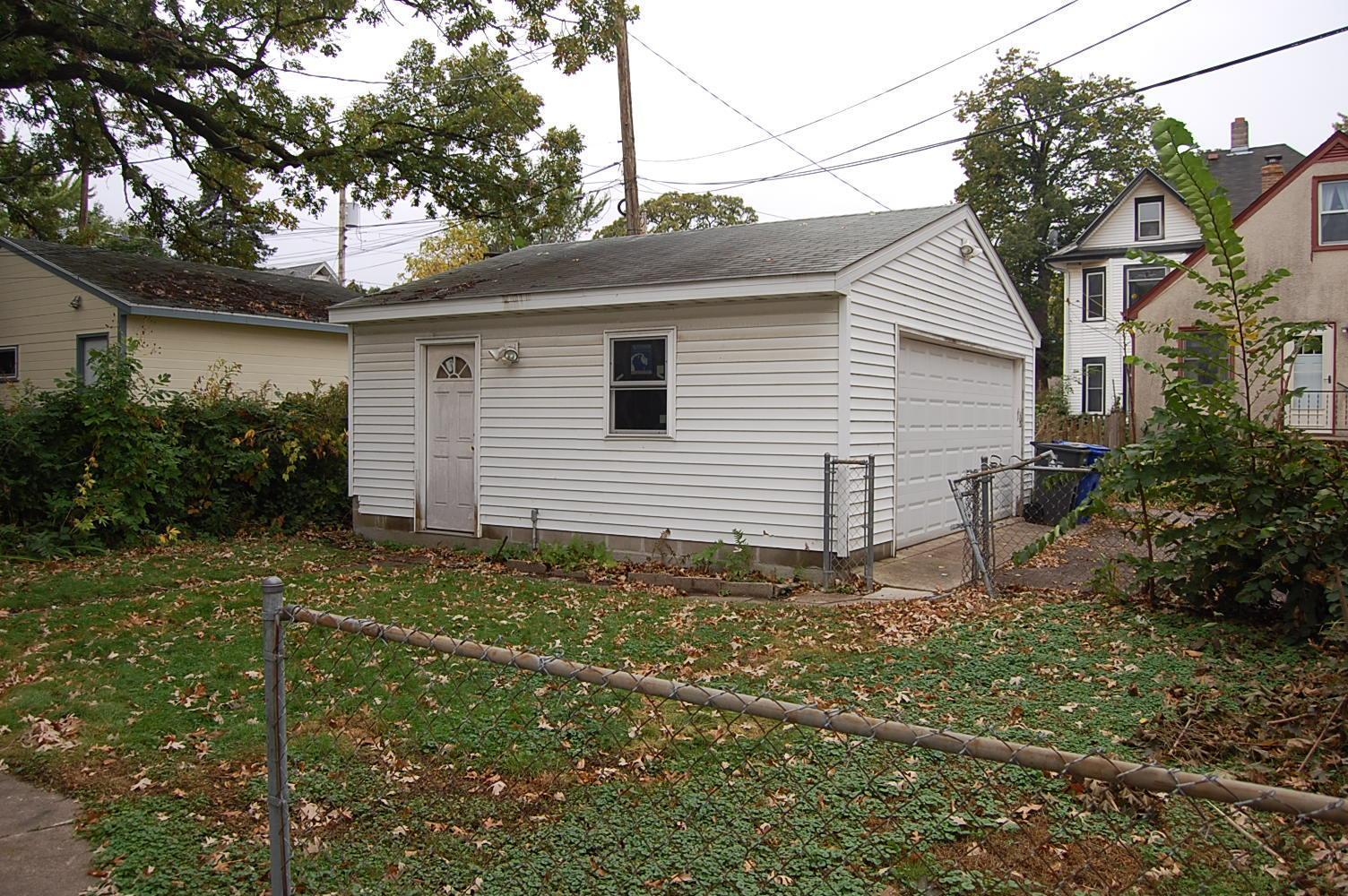 715 Fry Street