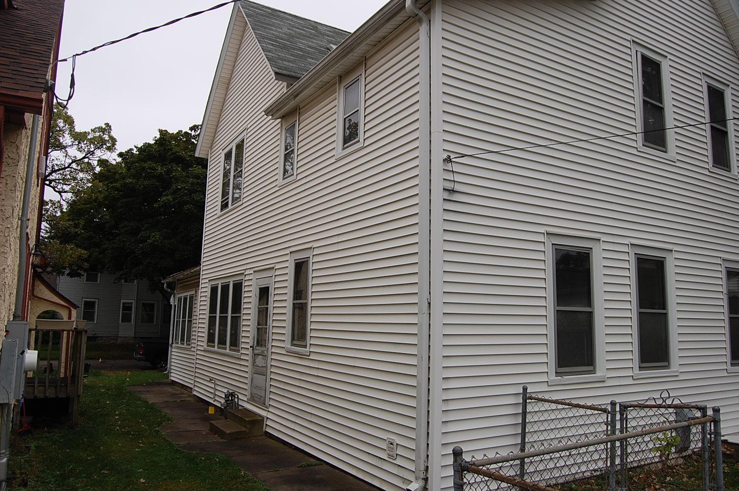 715 Fry Street