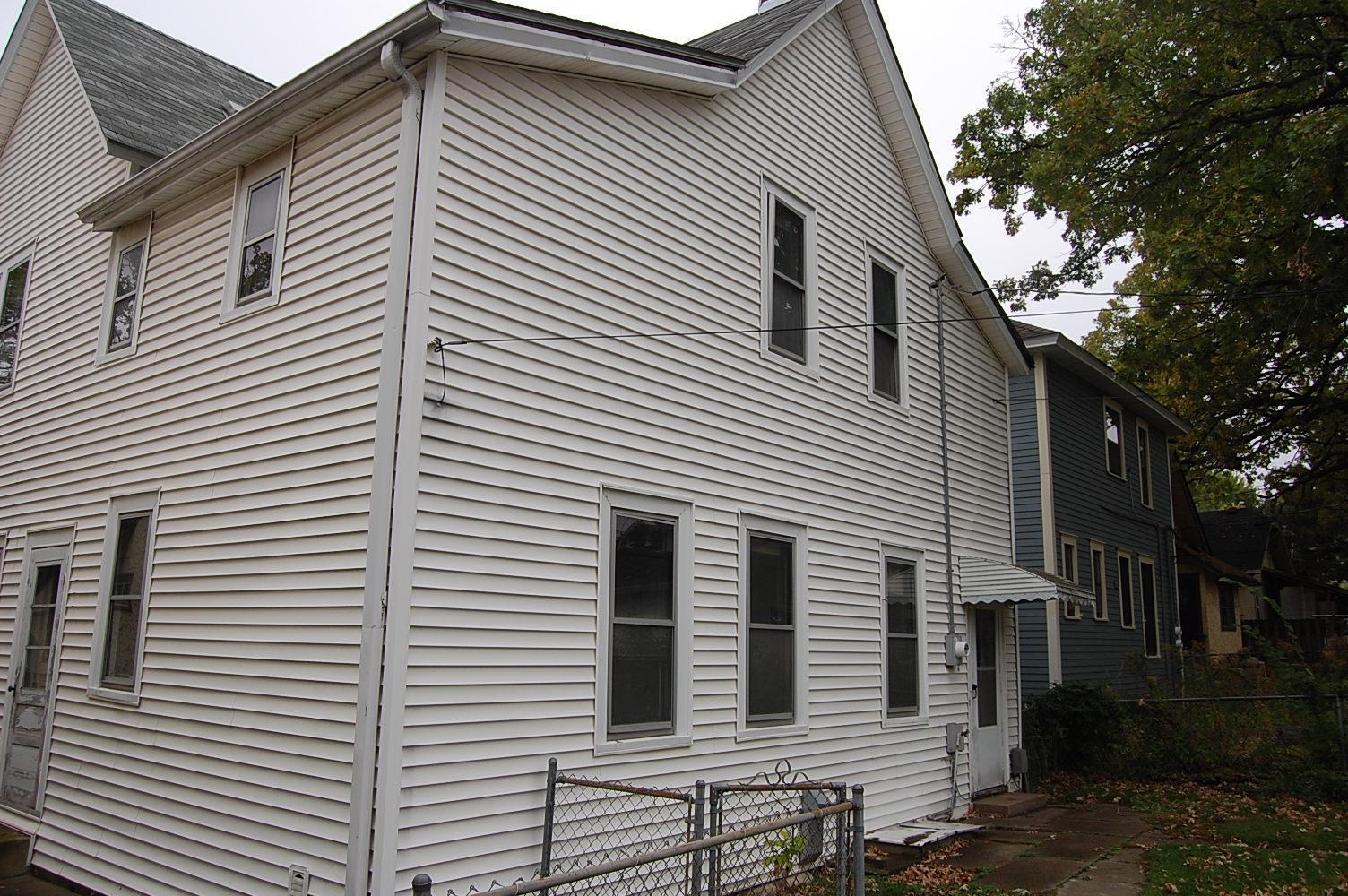 715 Fry Street
