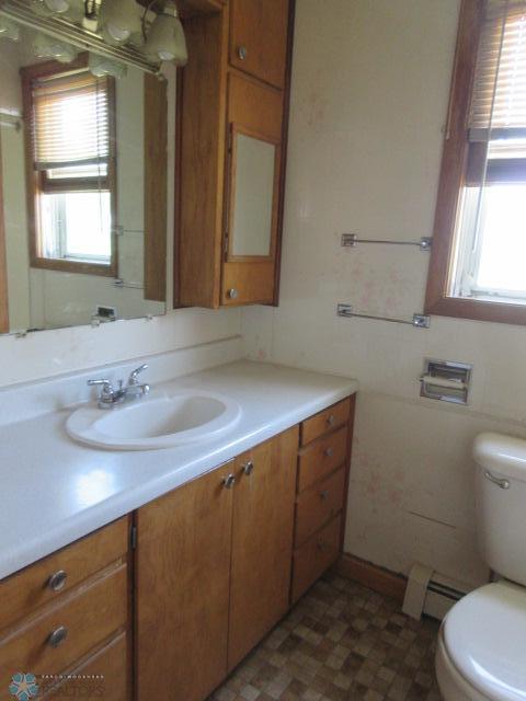 Cayuga, North Dakota 58013, United States, 4 Bedrooms Bedrooms, ,1 BathroomBathrooms,Residential,Pending Sale,257190