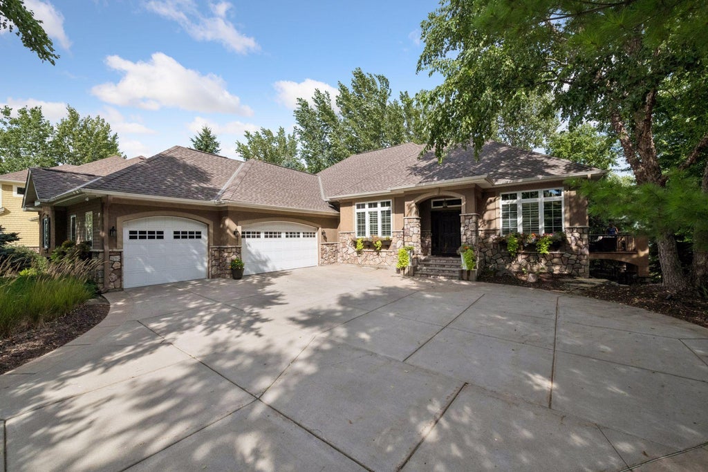 Photo of 9487 Mcgee Way, Eden Prairie, MN 55347 (MLS # 7160054)