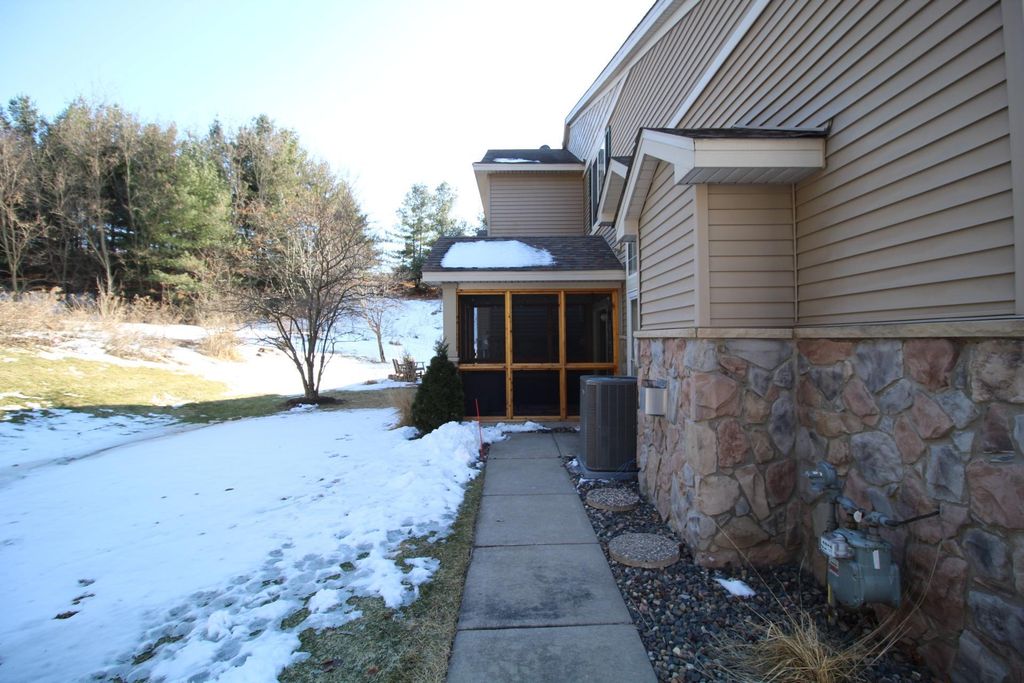 Photo of 6879 Pine Crest Trail S, Cottage Grove, MN 55016 (MLS # 7029346)