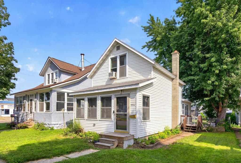 Photo of 556 W 5th Street, Winona, MN 55987 (MLS # 7112891)