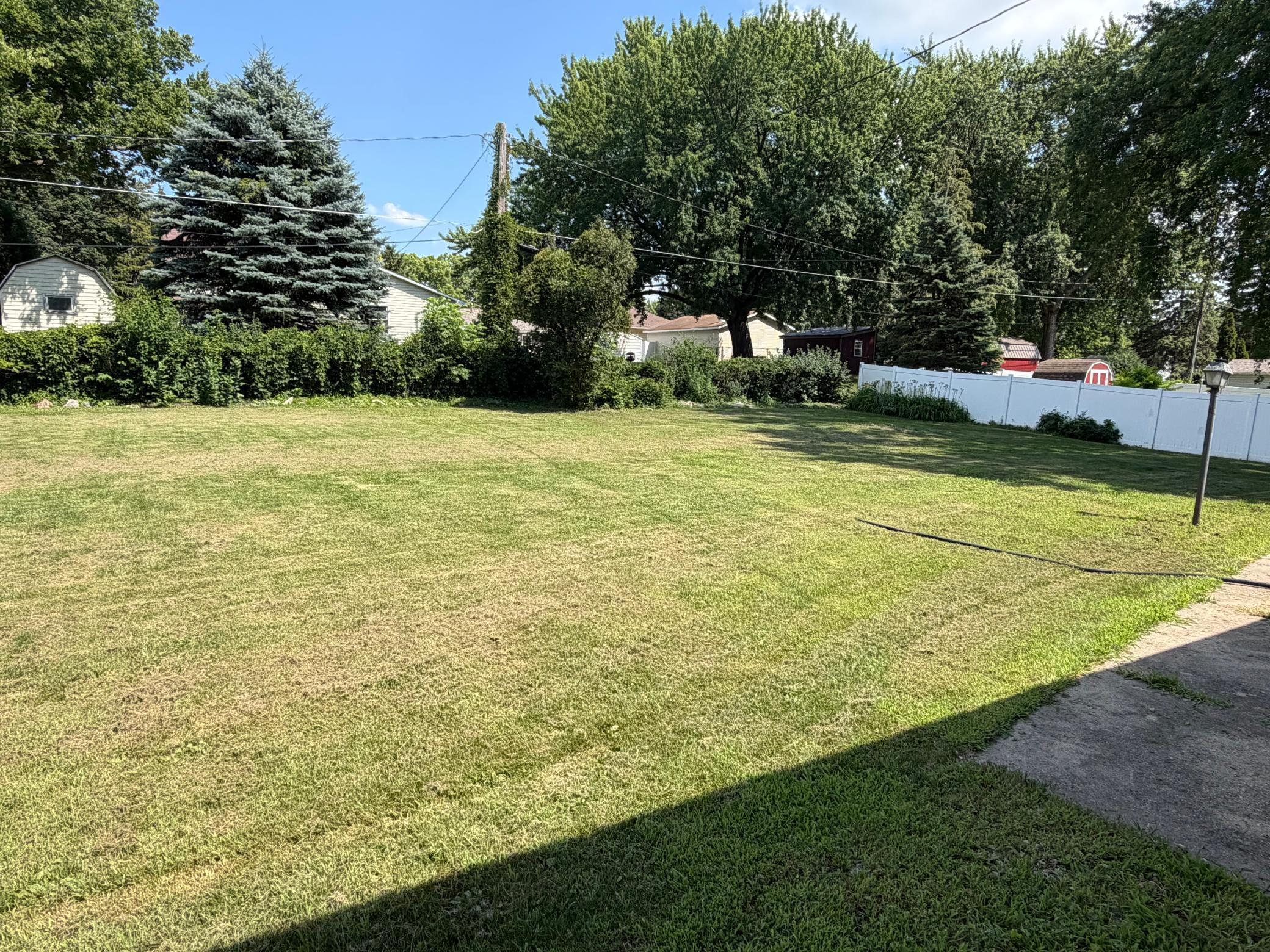 841 Redwood Drive - Photo 4
