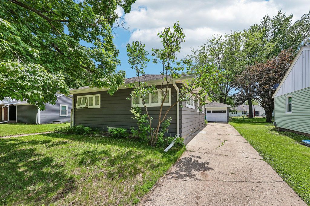 Photo of 113 Central Street, Le Sueur, MN 56058 (MLS # 7077383)