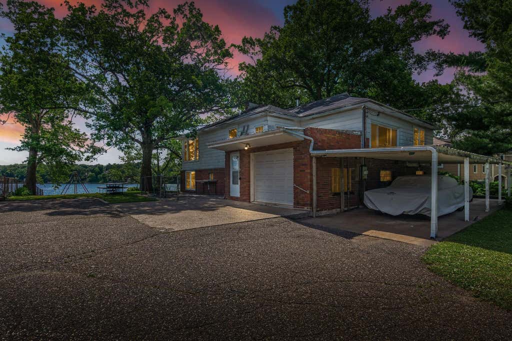 Photo of 450 W Horseshoe Drive, Shoreview, MN 55126 (MLS # 7093817)