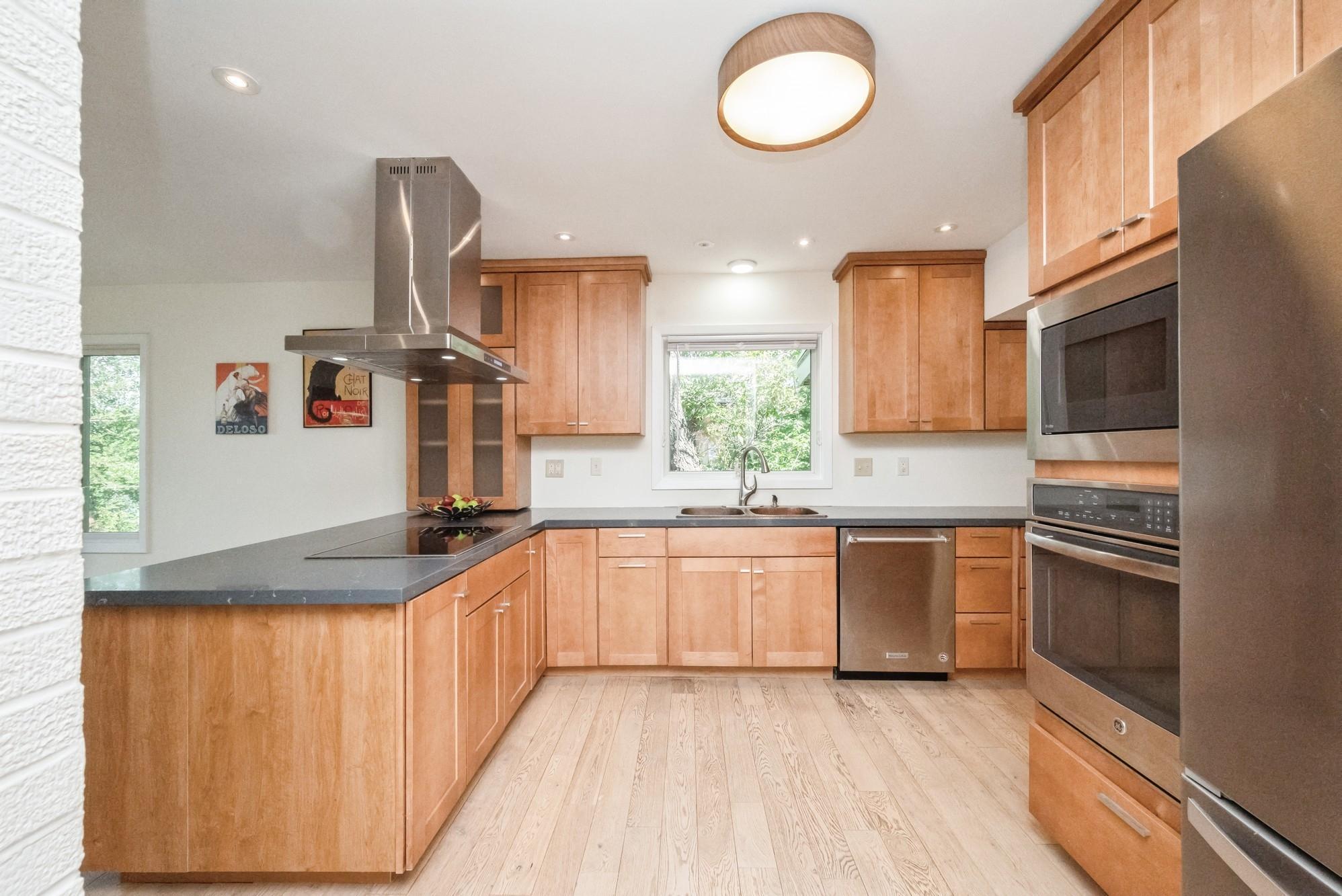633 County Road B2 E