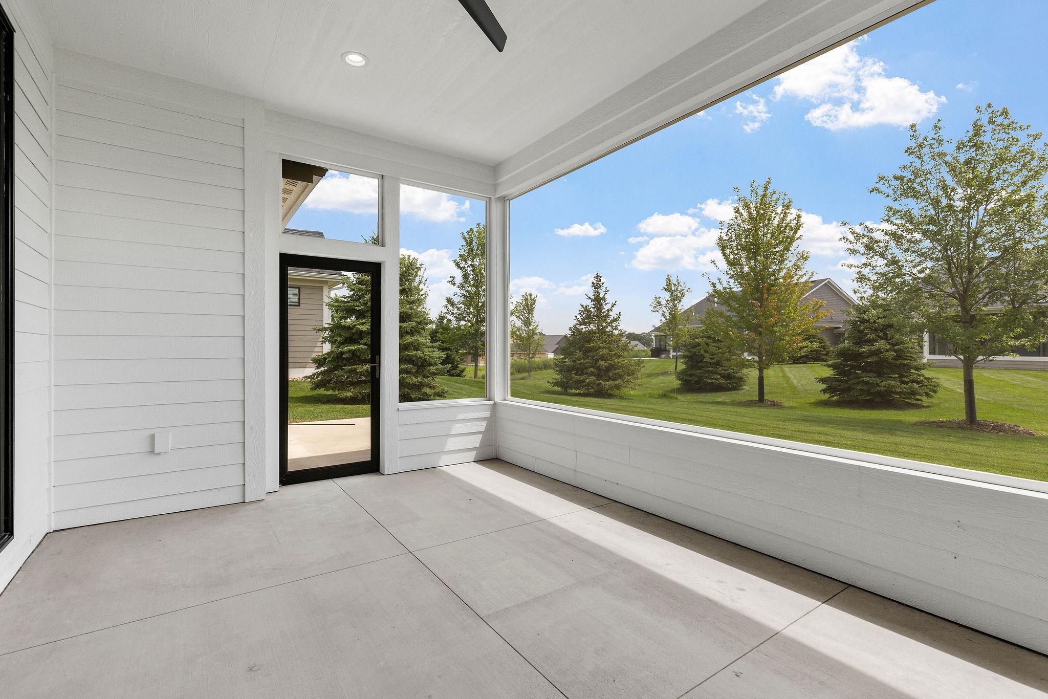 2732 Bentley Drive SW