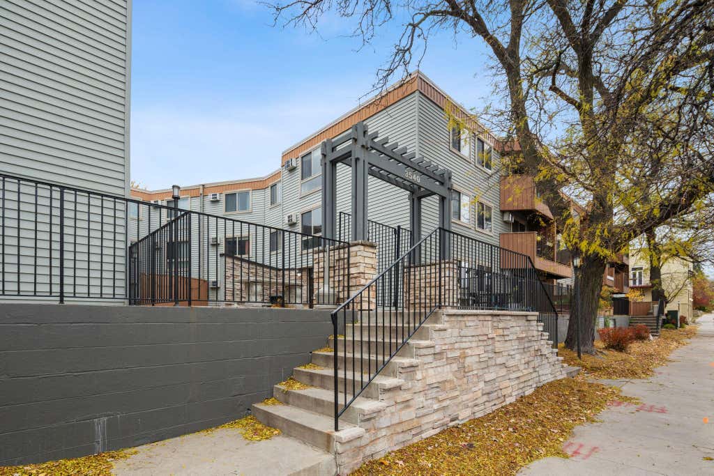 Photo of 3540 Hennepin Avenue S #218, Minneapolis, MN 55408 (MLS # 7122553)