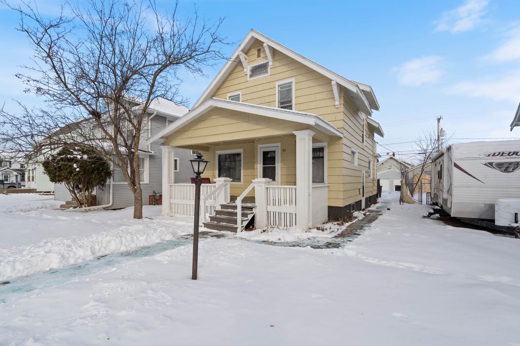 Photo of 915 Lincoln Street, Superior, WI 54880 (MLS # 7008188)