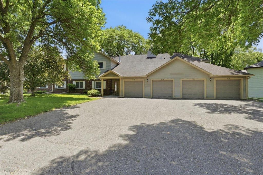 Photo of 4342 Buckingham Court, Vadnais Heights, MN 55127 (MLS # 7078462)