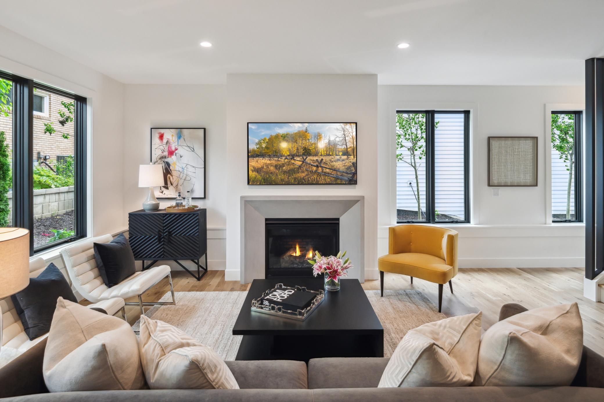 2815 W 42nd Street