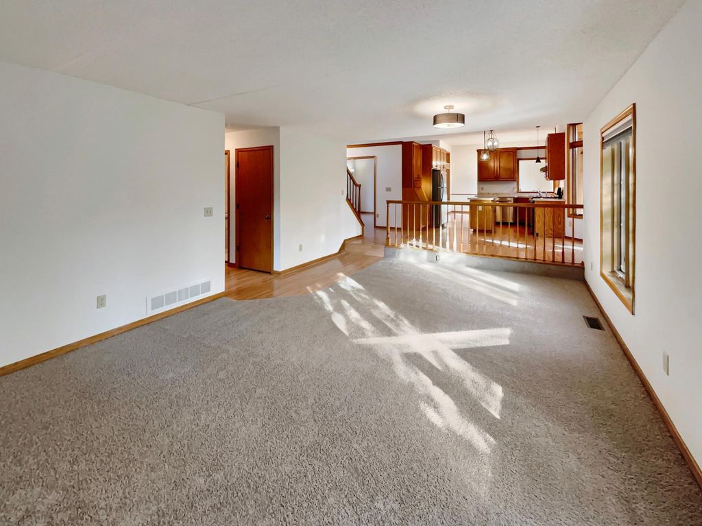 Photo of 14835 39th Avenue N, Plymouth, MN 55446 (MLS # 6809990)
