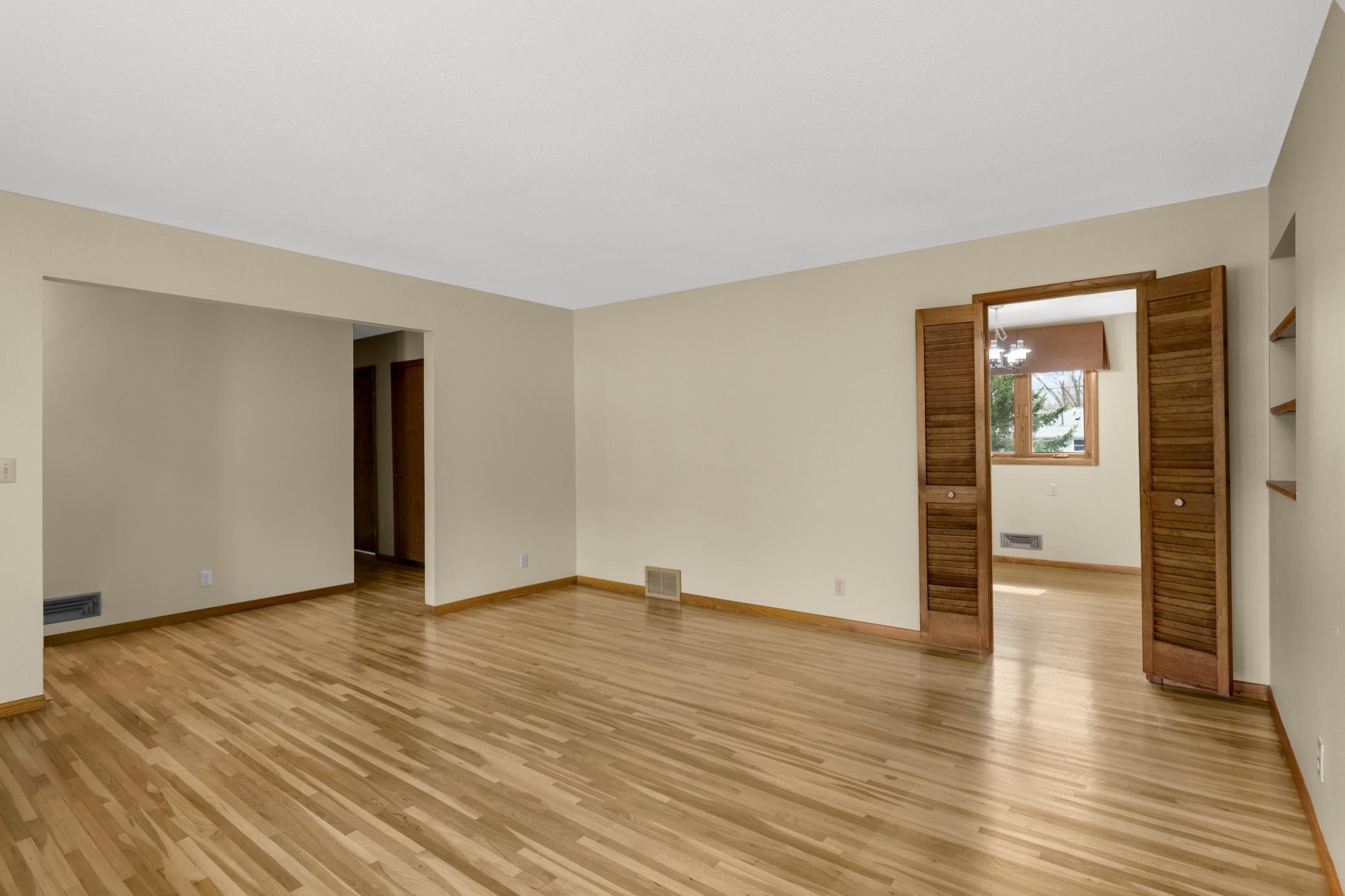946 Redwood Drive