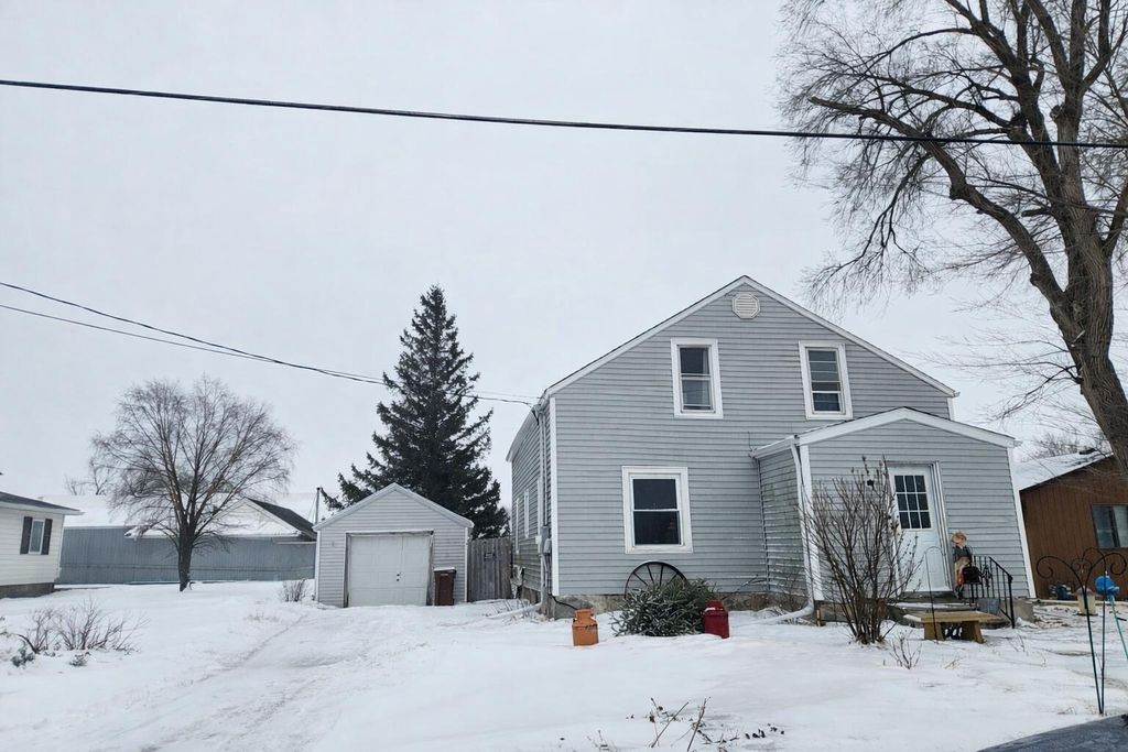 Photo of 103 Aspen Avenue N, New Richland, MN 56072 (MLS # 7019275)