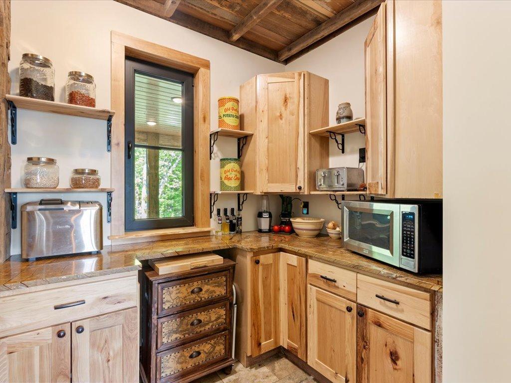 Effie, Minnesota, 56639, United States, 4 Bedrooms Bedrooms, ,4 BathroomsBathrooms,Residential,Active,2022132