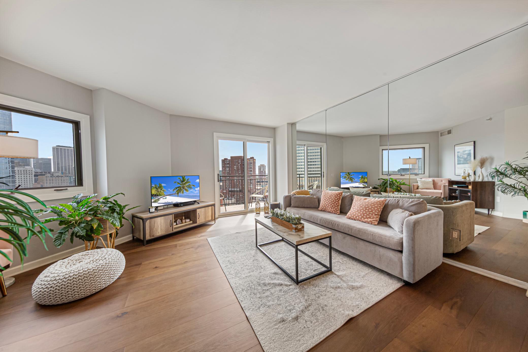 1225 Lasalle Avenue 2101