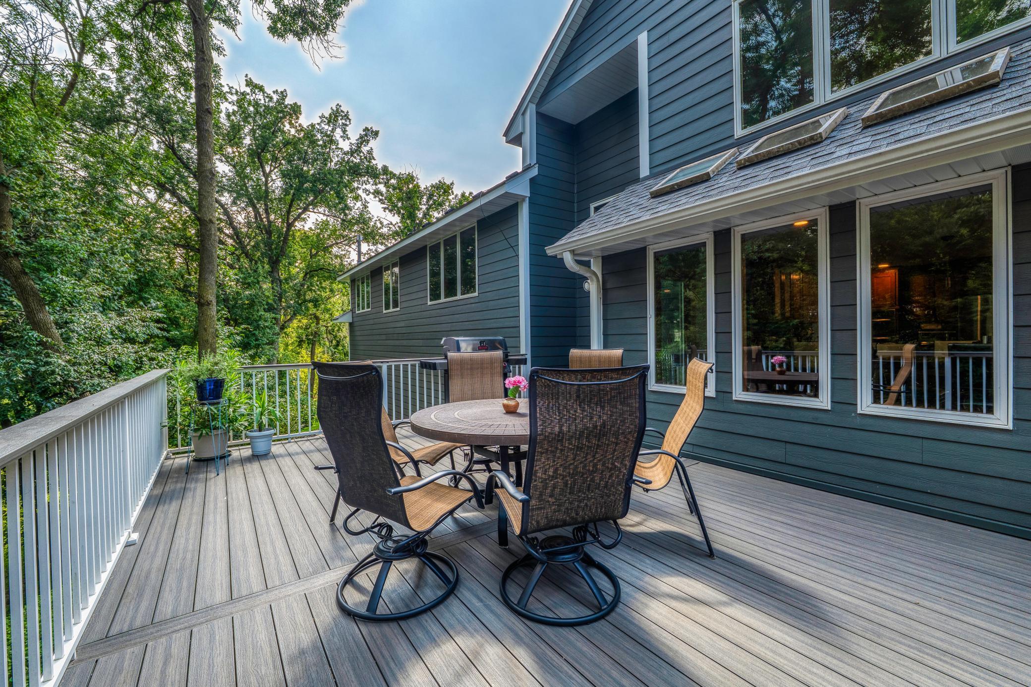 5498 Maple Ridge Court