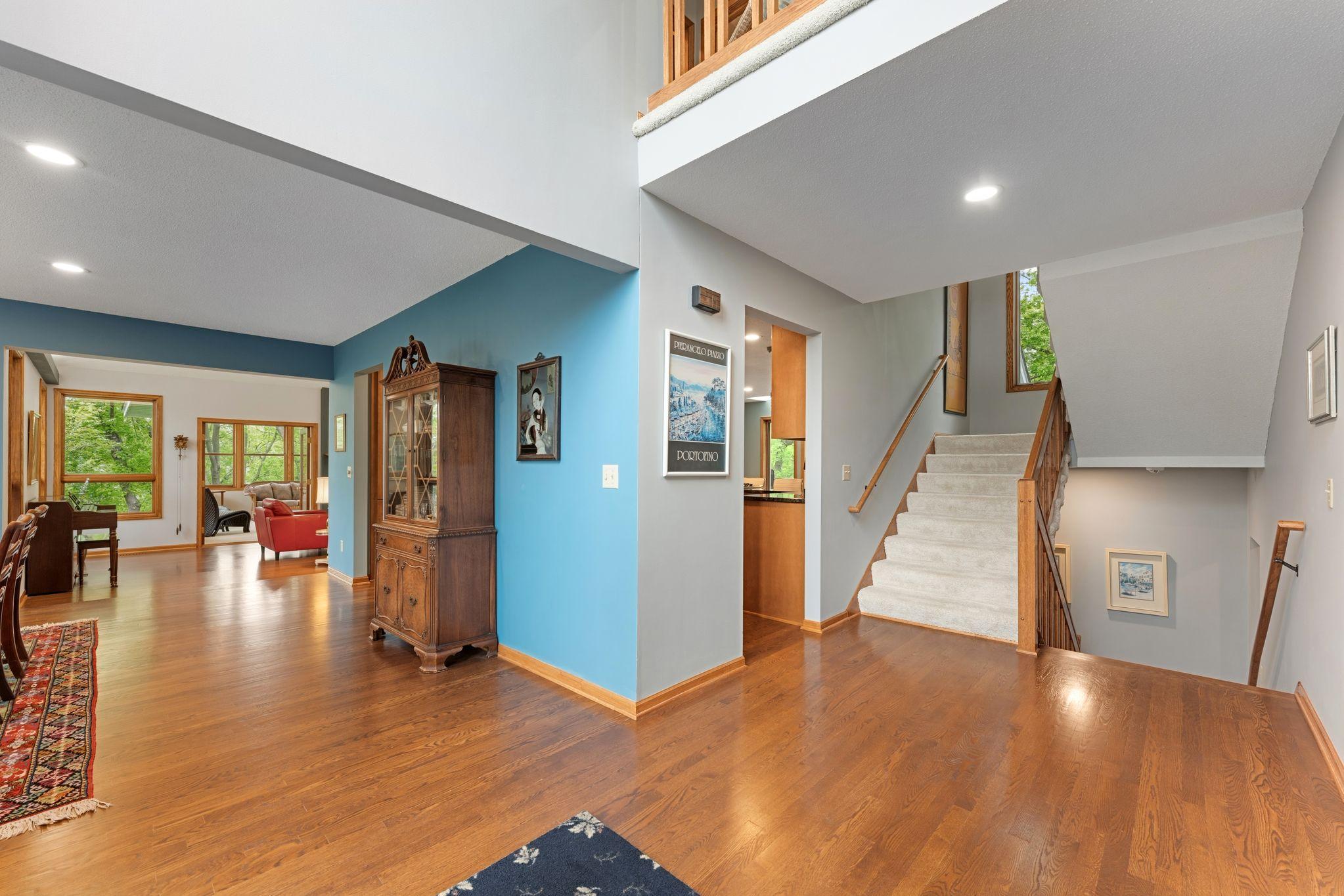 5498 Maple Ridge Court