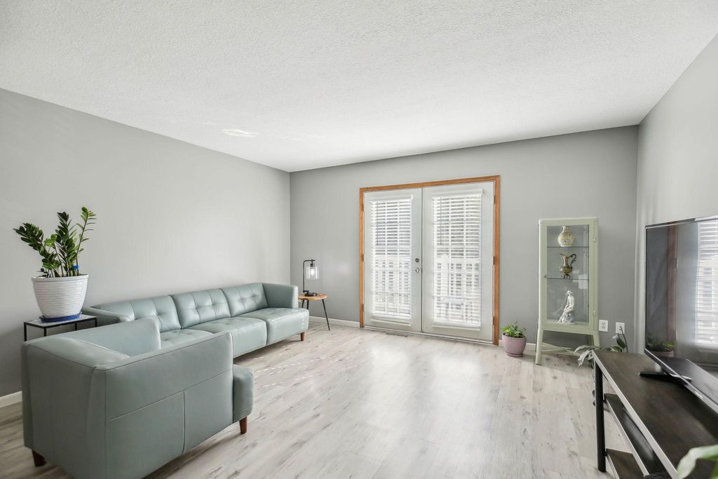 Photo of 1860 Mcmenemy Street #E, Maplewood, MN 55117 (MLS # 7028233)