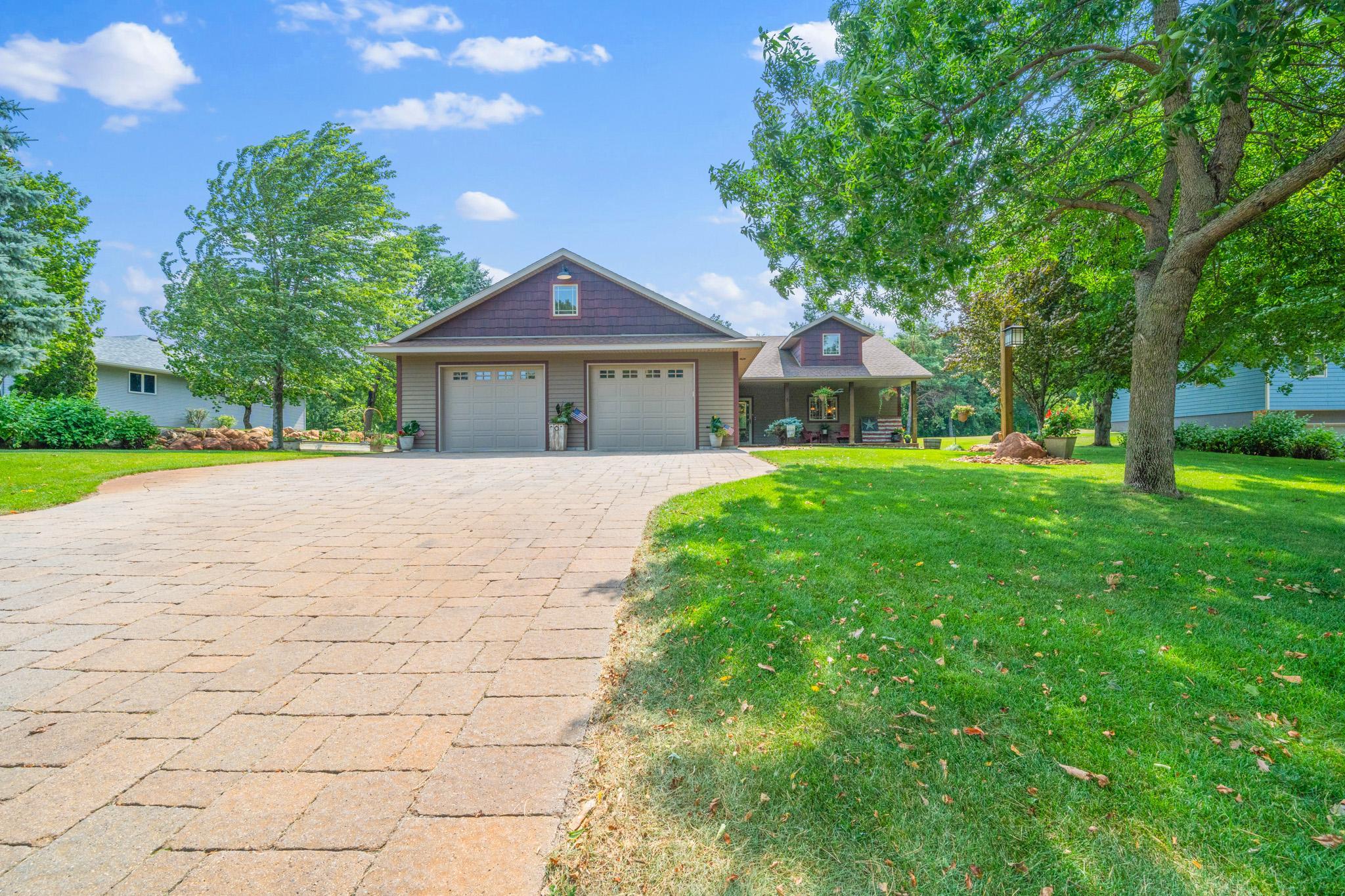 3123 Crestwood Drive NE