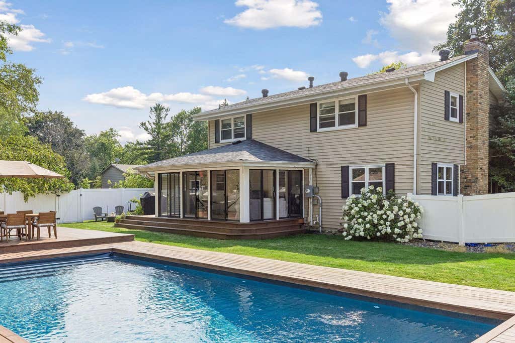 Photo of 2000 Orkla Drive, Golden Valley, MN 55427 (MLS # 7120935)