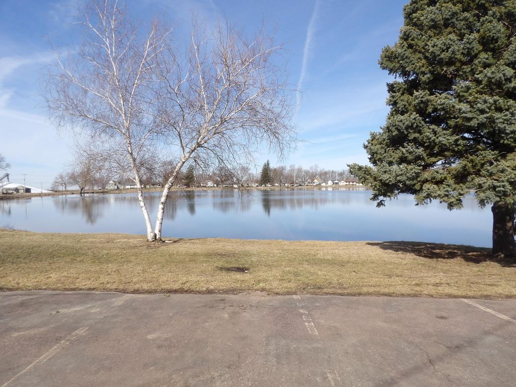 Photo of 154 N Broadway, Alden, MN 56009 (MLS # 7041866)