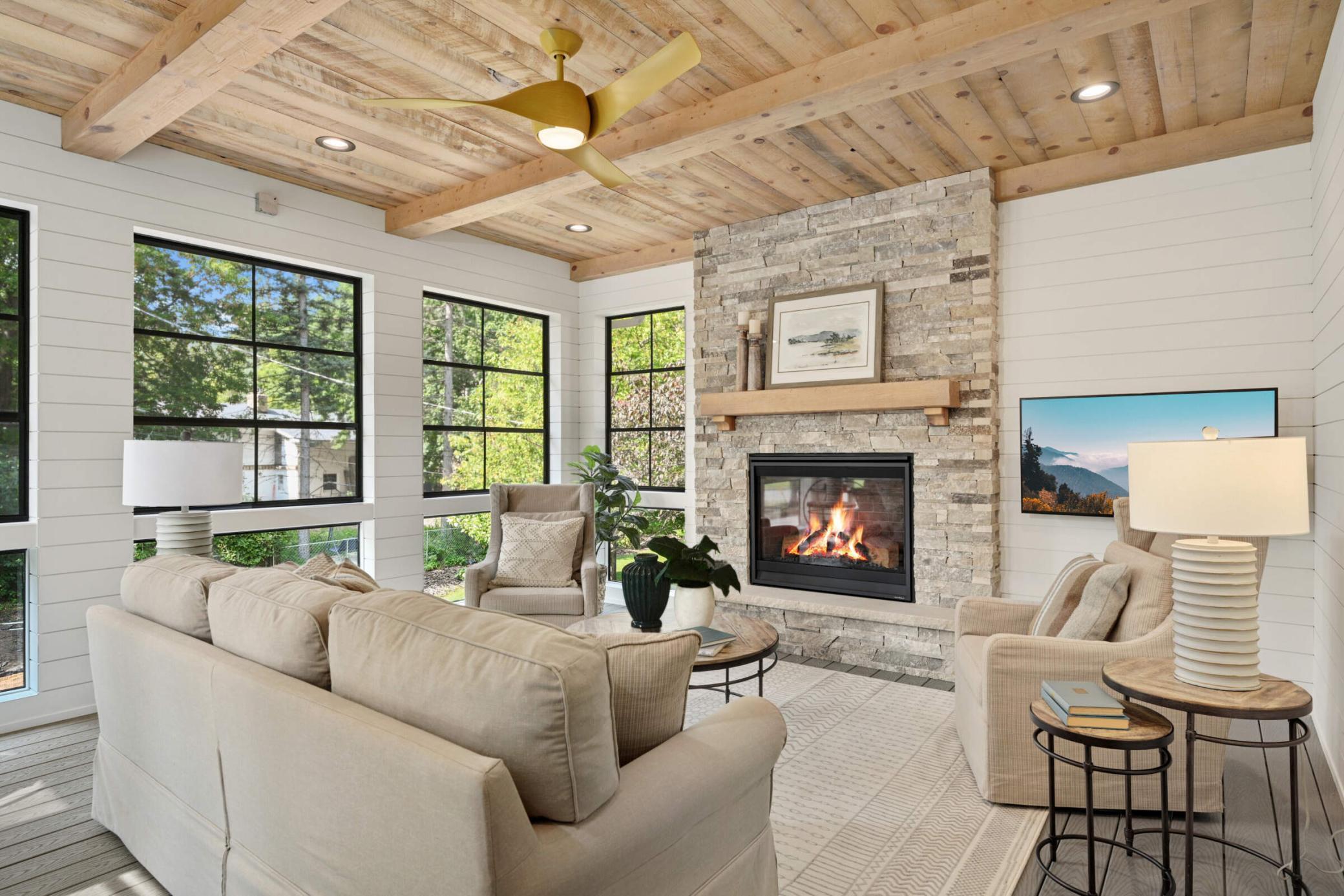 5316 Highwood Drive W