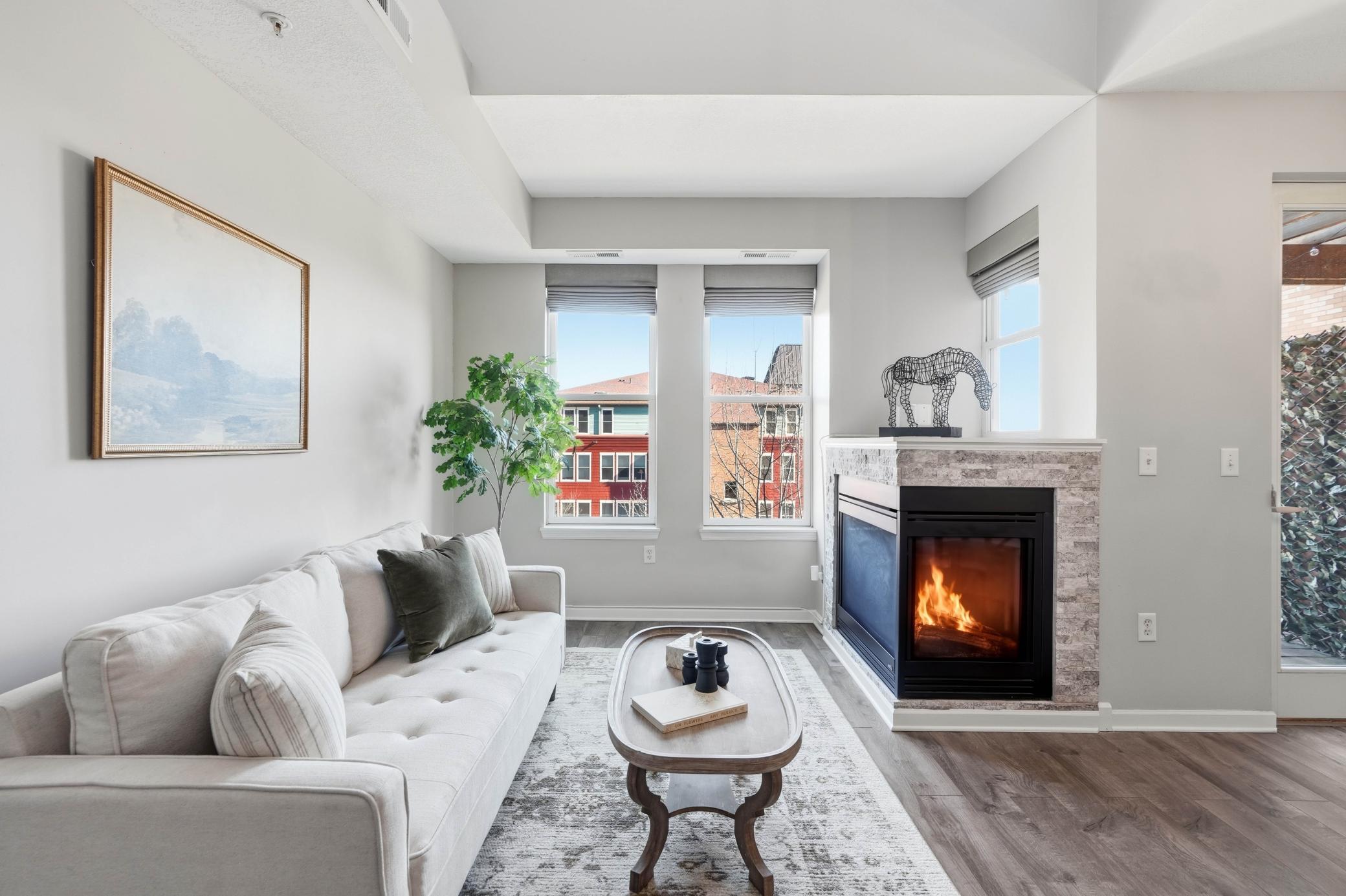 640 Main Street N 42
