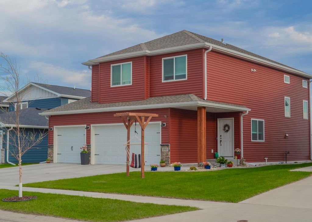Photo of 1045 46th Avenue S, Moorhead, MN 56560 (MLS # 7074363)