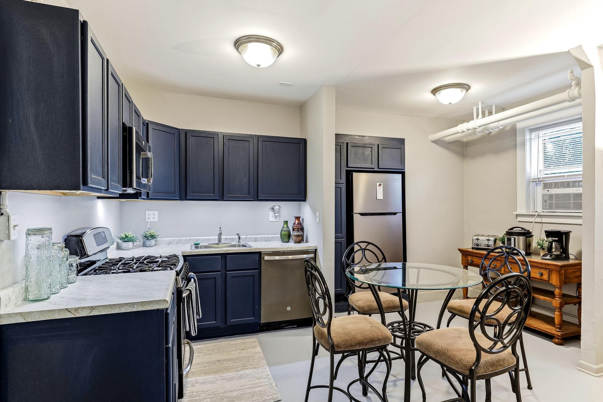 286 Van Buren Avenue 9